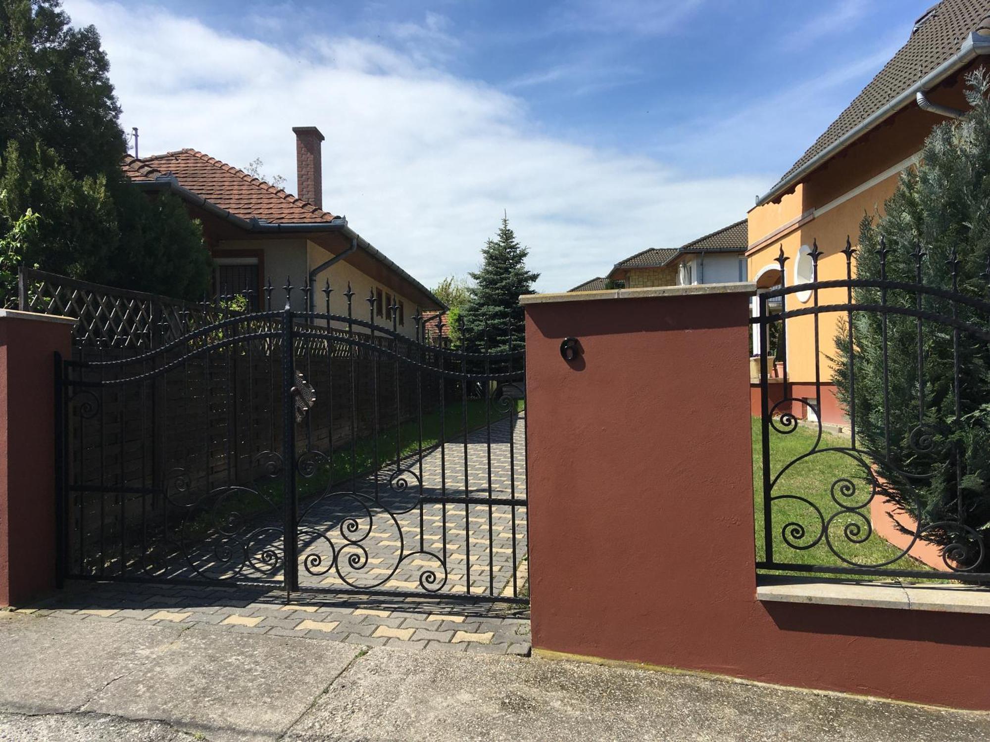 Balatonlelle Apartmanház Esterno foto
