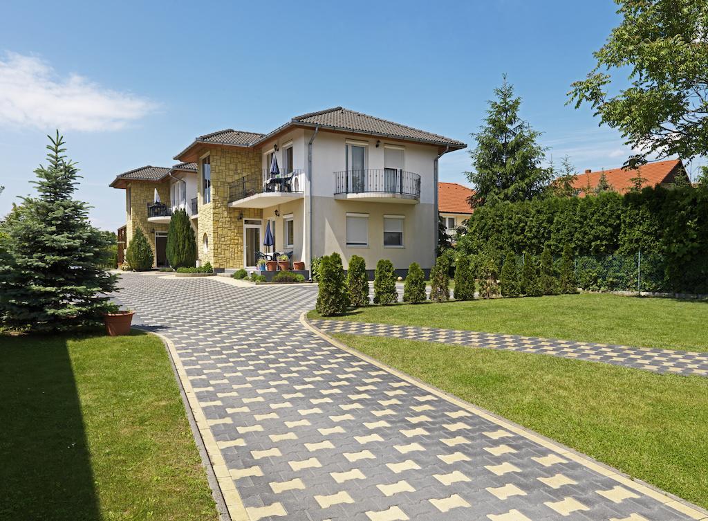 Balatonlelle Apartmanház Camera foto